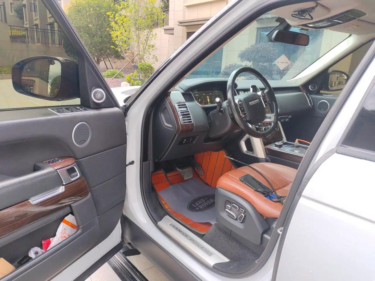Land Rover Range 2014 3.0 SC V6 Vogue SE Long-Wheelbase Edition — миниатюра 16