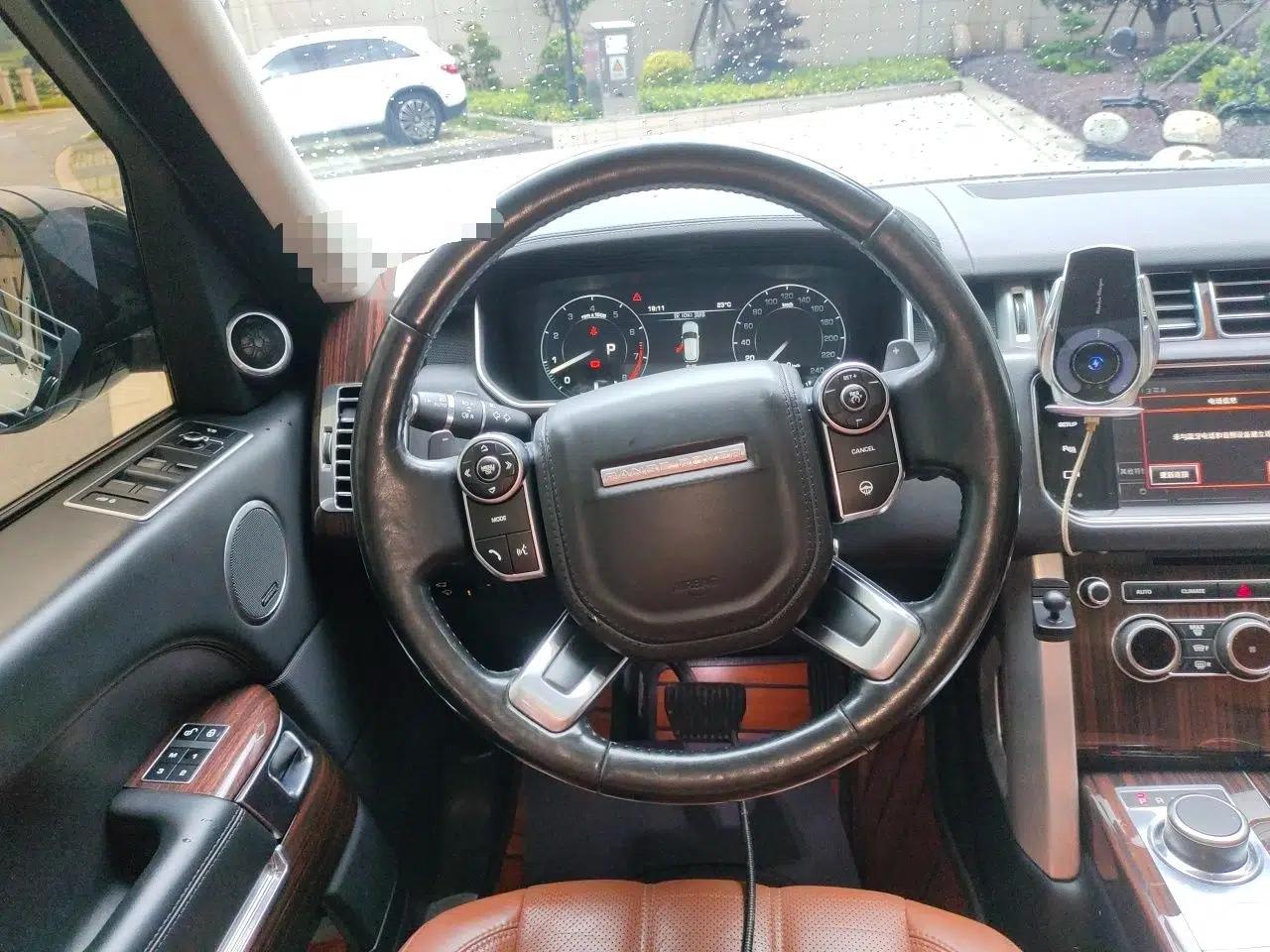 Land Rover Range 2014 3.0 SC V6 Vogue SE Long-Wheelbase Edition — миниатюра 10