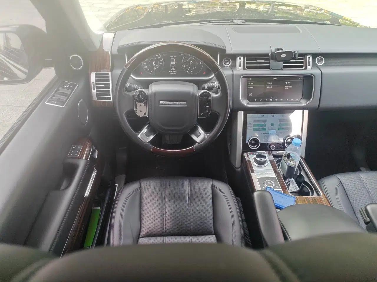 Land Rover Range 2017 3.0 SC V6 Vogue SE Long-Wheelbase Edition — миниатюра 10