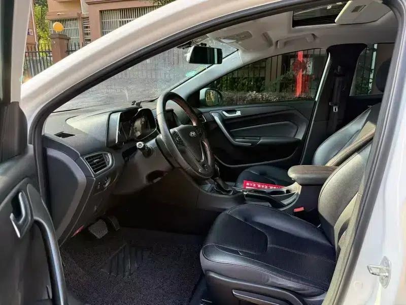 Chery Arrizo 5 2017 1.5L CVT Fashion Edition — миниатюра 8
