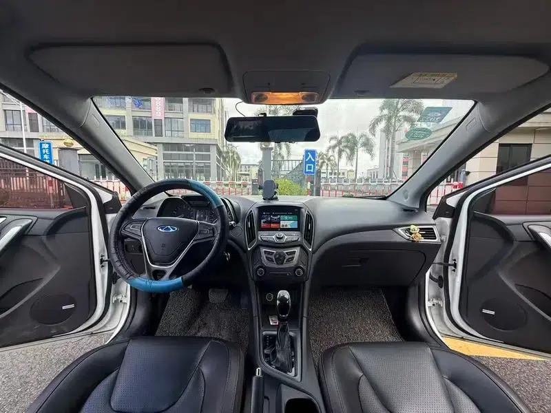 Chery Arrizo 5 2017 1.5L CVT Fashion Edition — миниатюра 7