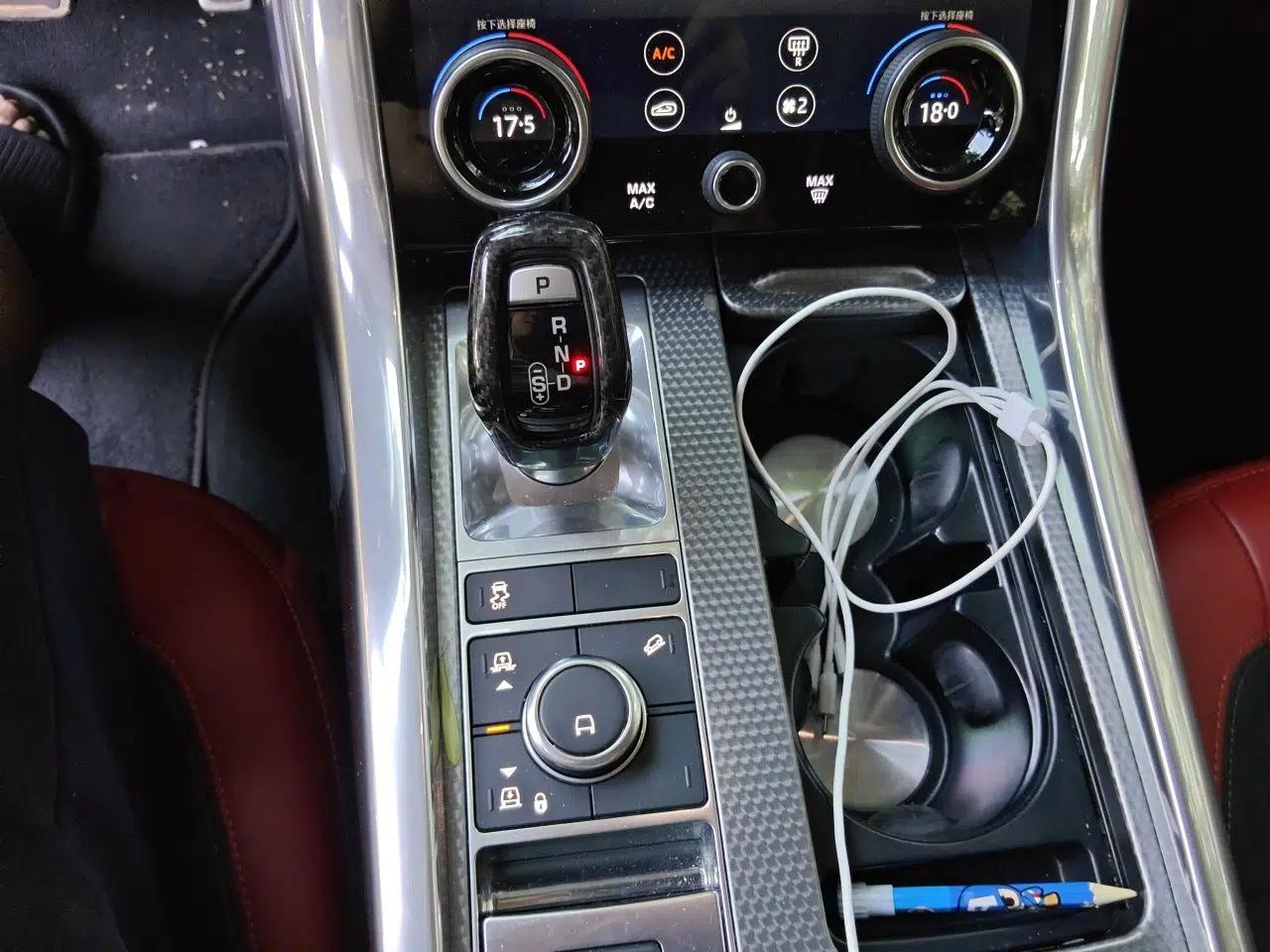 Land Rover Range Sport 2021 3.0 L6 YAO Black Edition — миниатюра 14