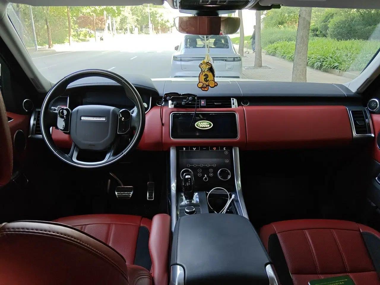 Land Rover Range Sport 2021 3.0 L6 YAO Black Edition — миниатюра 9