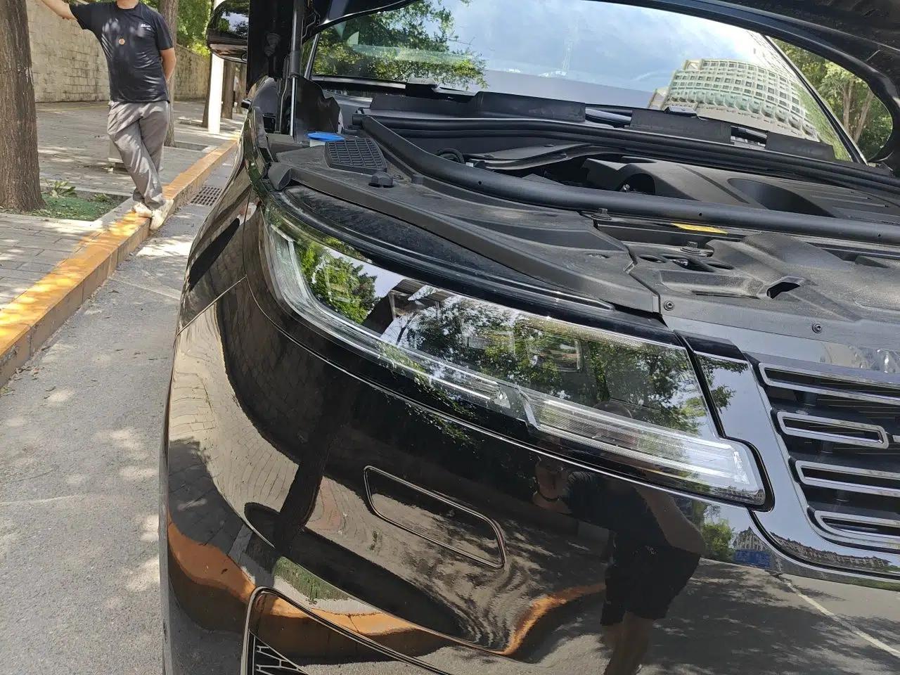Land Rover Range Sport 2025 400PS Stealth Edition — миниатюра 7