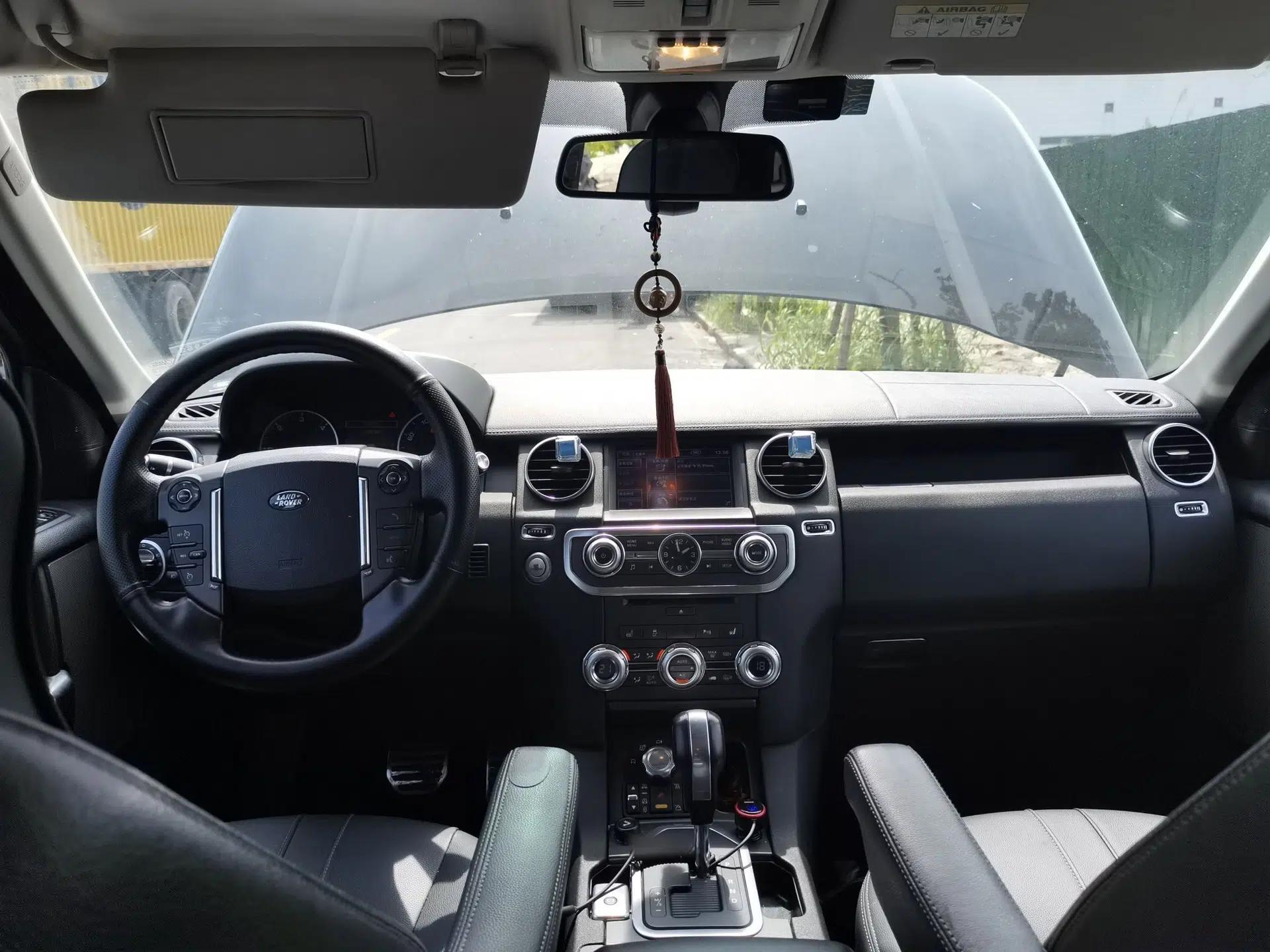 Land Rover Discovery 2011 3.0 SDV6 HSE Diesel Version — миниатюра 9