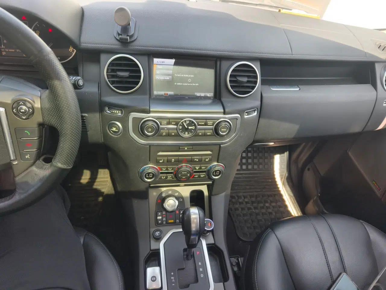Land Rover Discovery 2011 3.0 SDV6 HSE Diesel Version — миниатюра 13