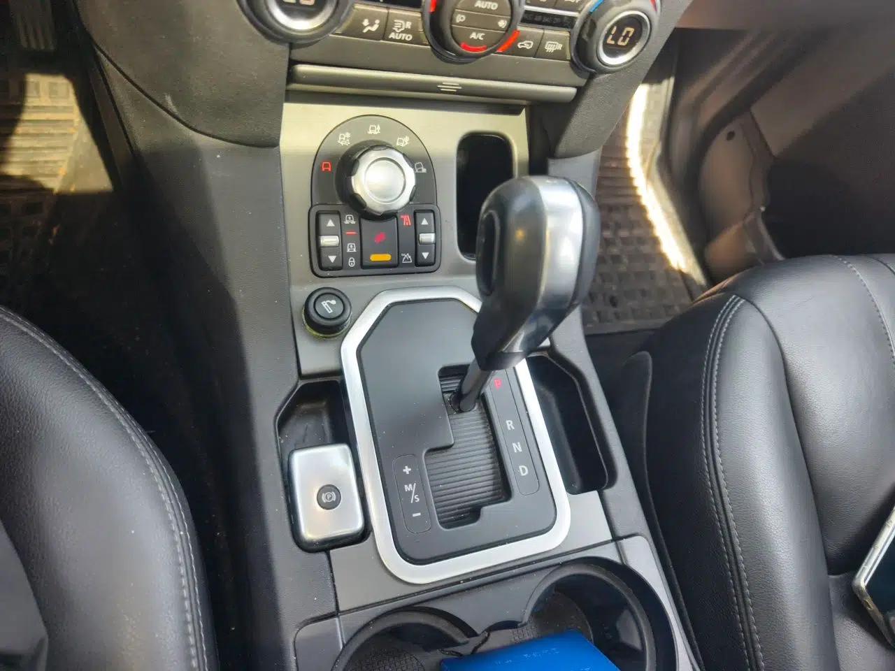 Land Rover Discovery 2011 3.0 SDV6 HSE Diesel Version — миниатюра 14