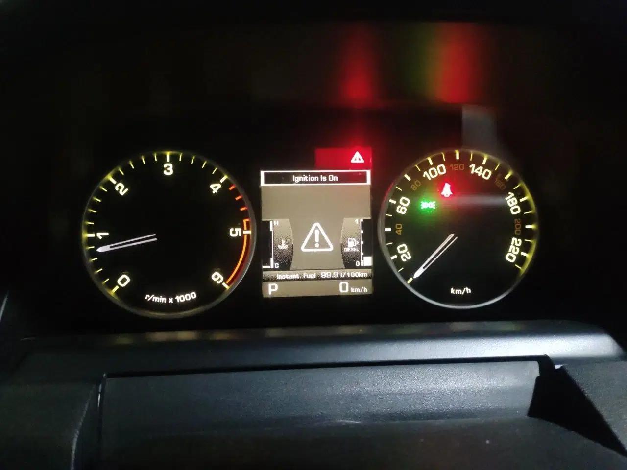 Land Rover Discovery 2011 3.0 SDV6 HSE Diesel Version — миниатюра 11