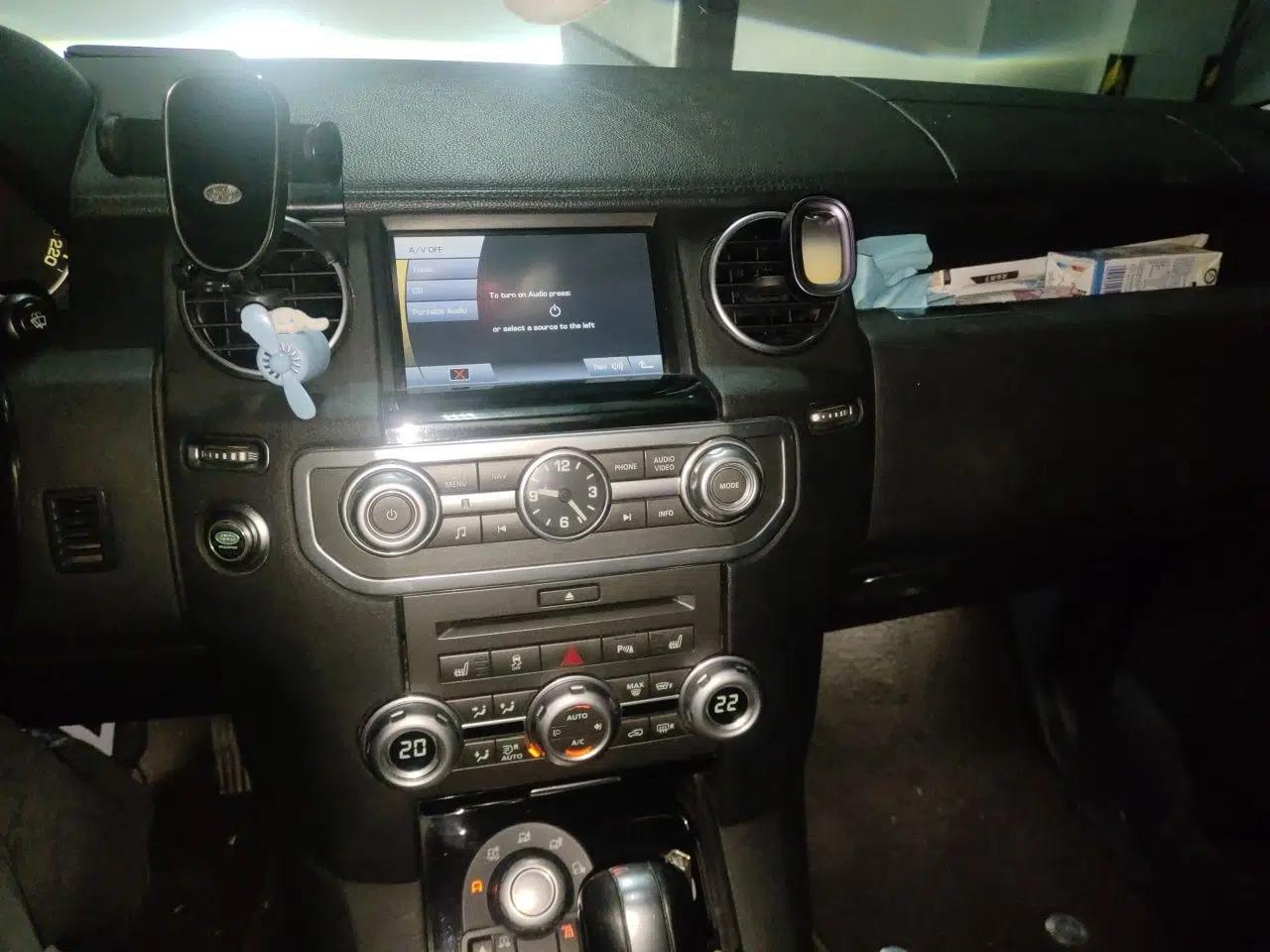 Land Rover Discovery 2011 3.0 SDV6 HSE Diesel Version — миниатюра 13