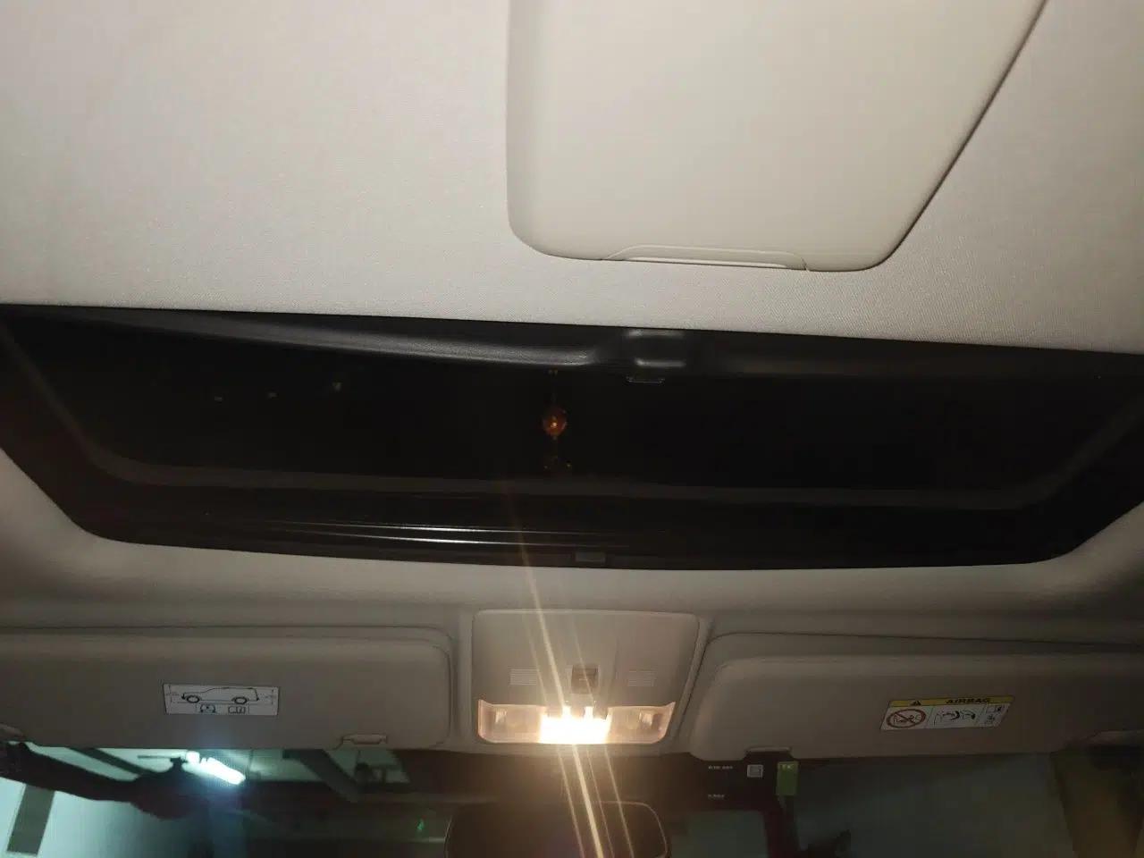 Land Rover Discovery Found a 3.0L automatic with a sunroof. — миниатюра 18