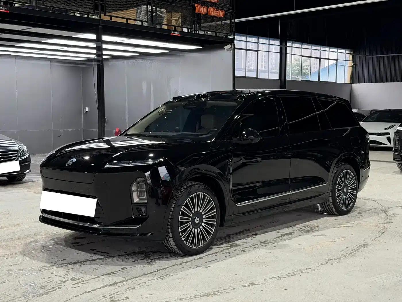 NIO ES8 2026 Model Six-Seat Executive Luxury Edition — миниатюра 1