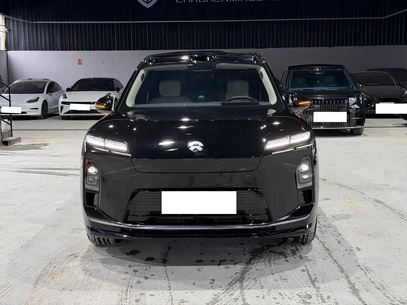 NIO ES8 2026 Model Six-Seat Executive Luxury Edition — миниатюра 2