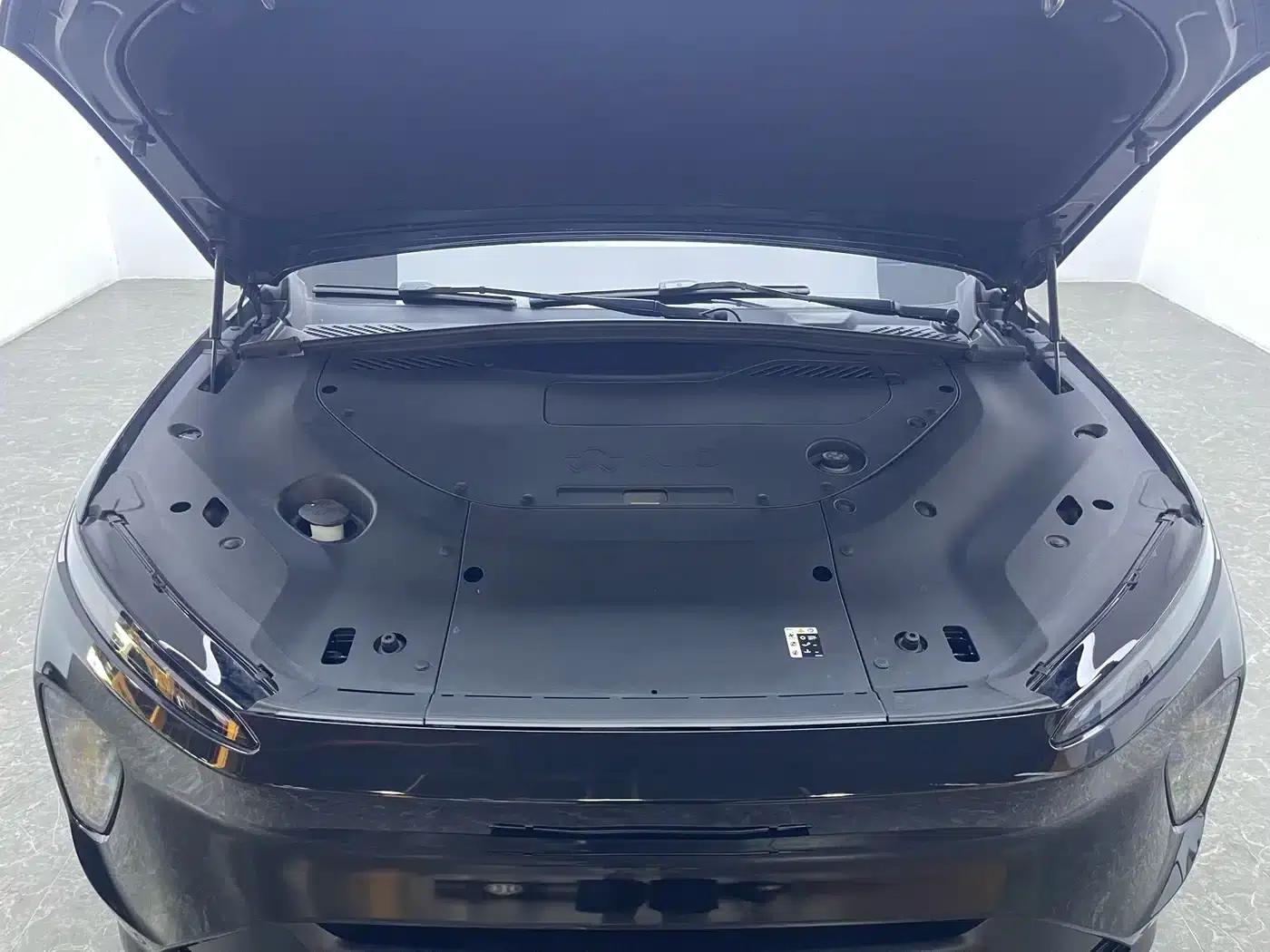 NIO ES8 2023 75kWh Executive Edition — миниатюра 16