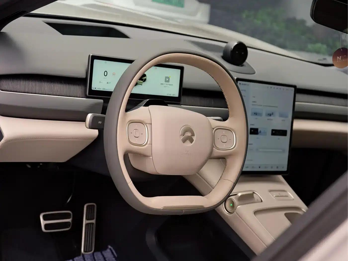 NIO ES8 2023 model 75kWh — миниатюра 10