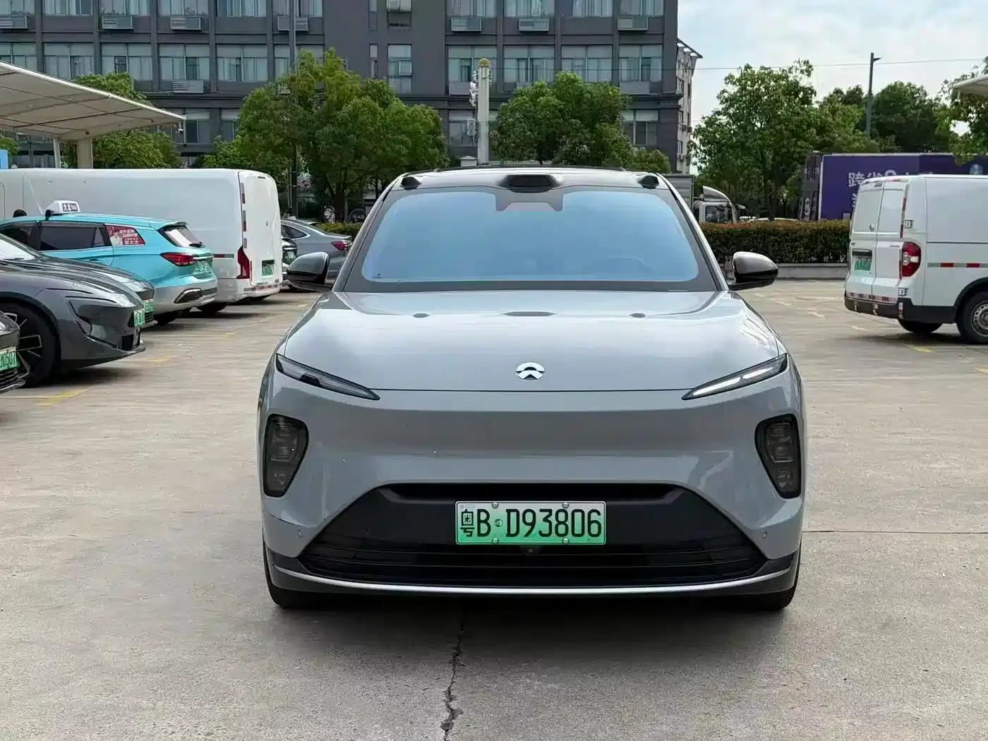 NIO ES8 2023 100kWh Signature Edition — миниатюра 2