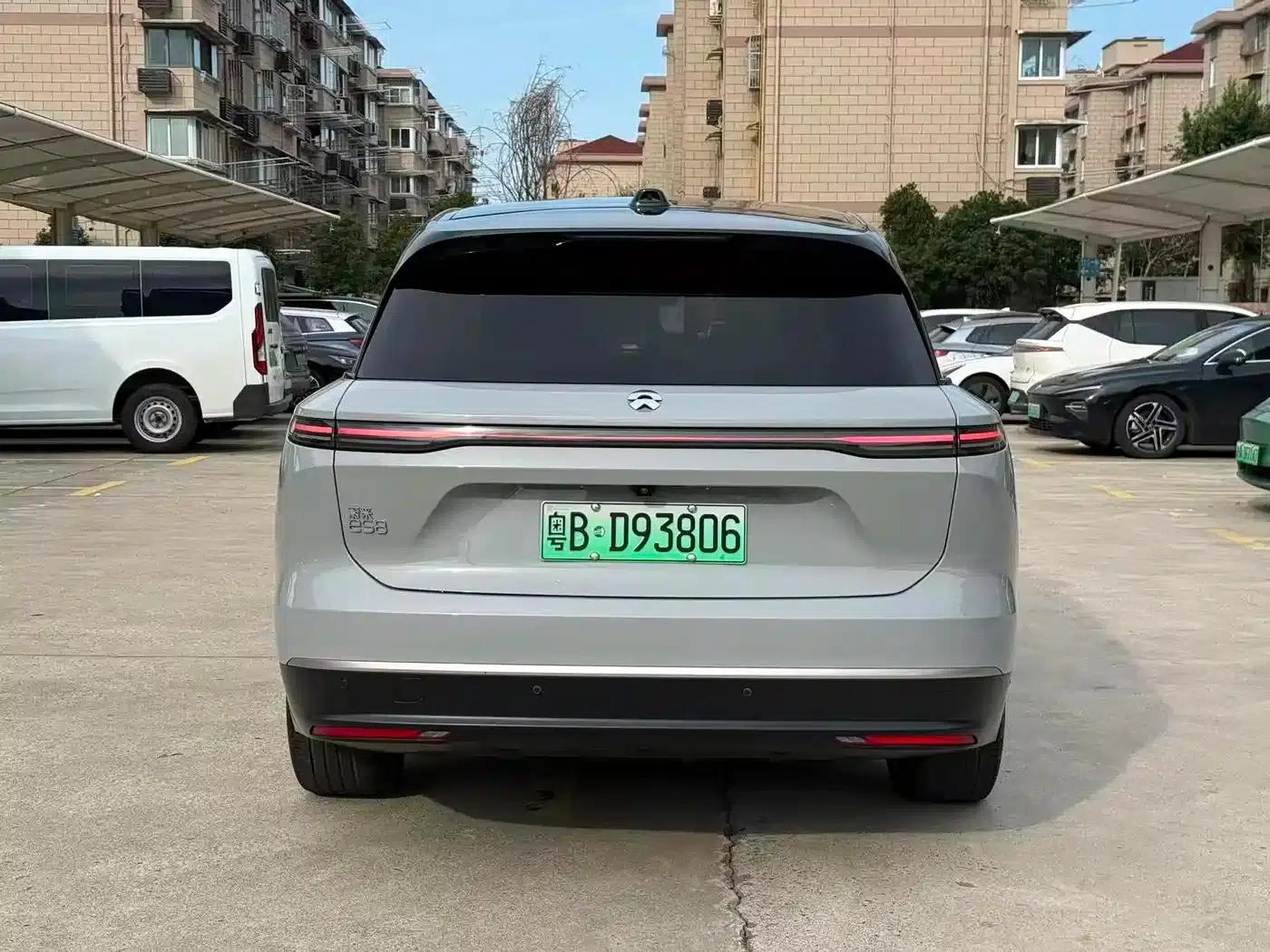 NIO ES8 2023 100kWh Signature Edition — миниатюра 15