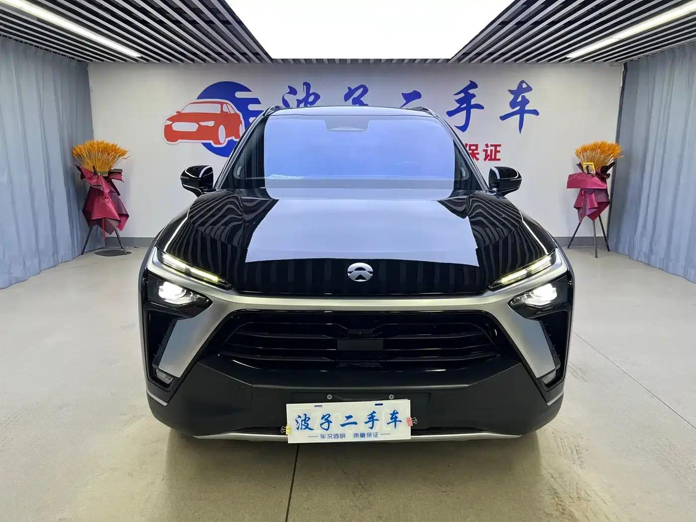 NIO ES8 2020 Model 580KM Six-Seater — миниатюра 2