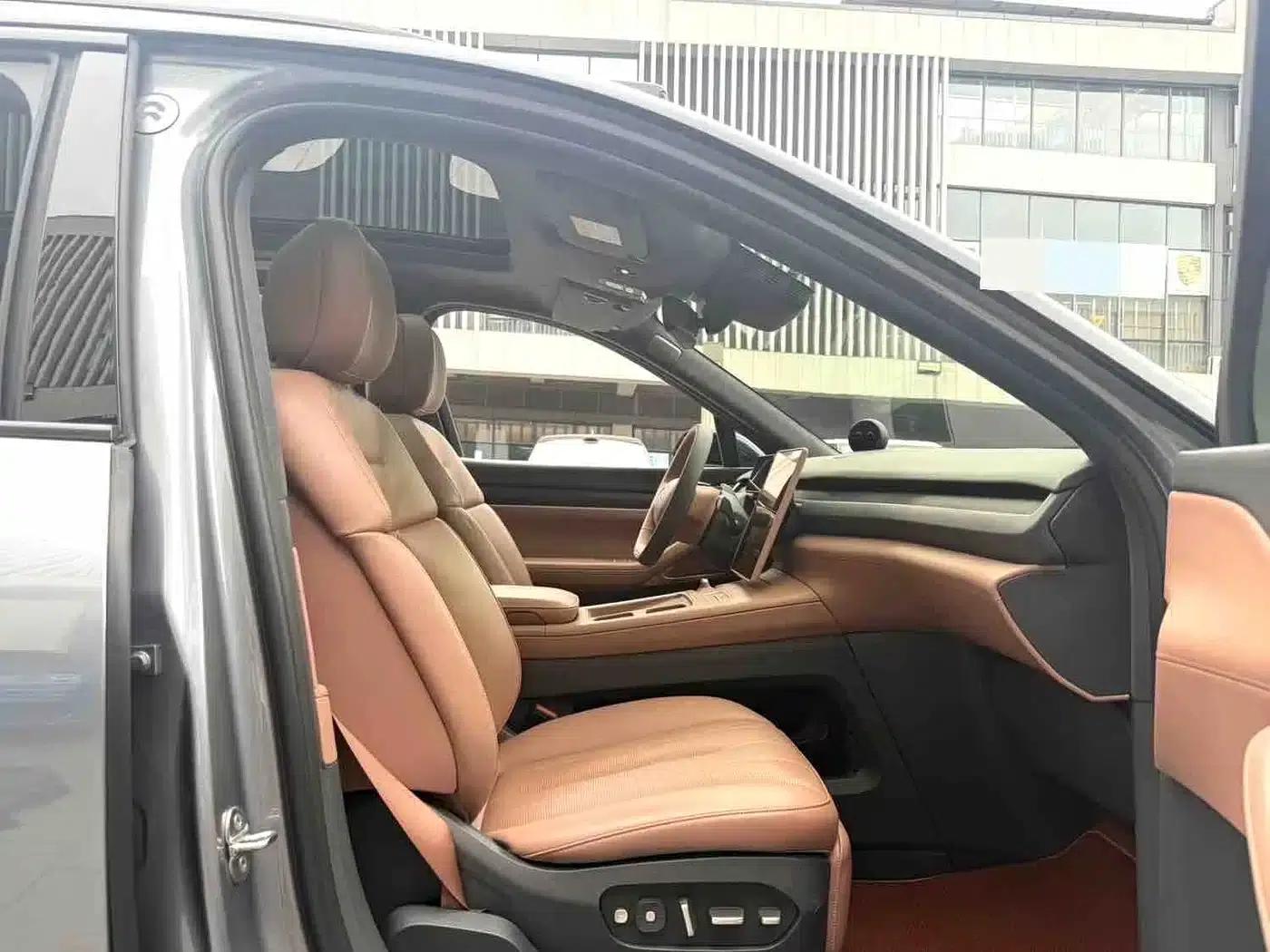 NIO ES8 2024 100kWh Signature Edition — миниатюра 9