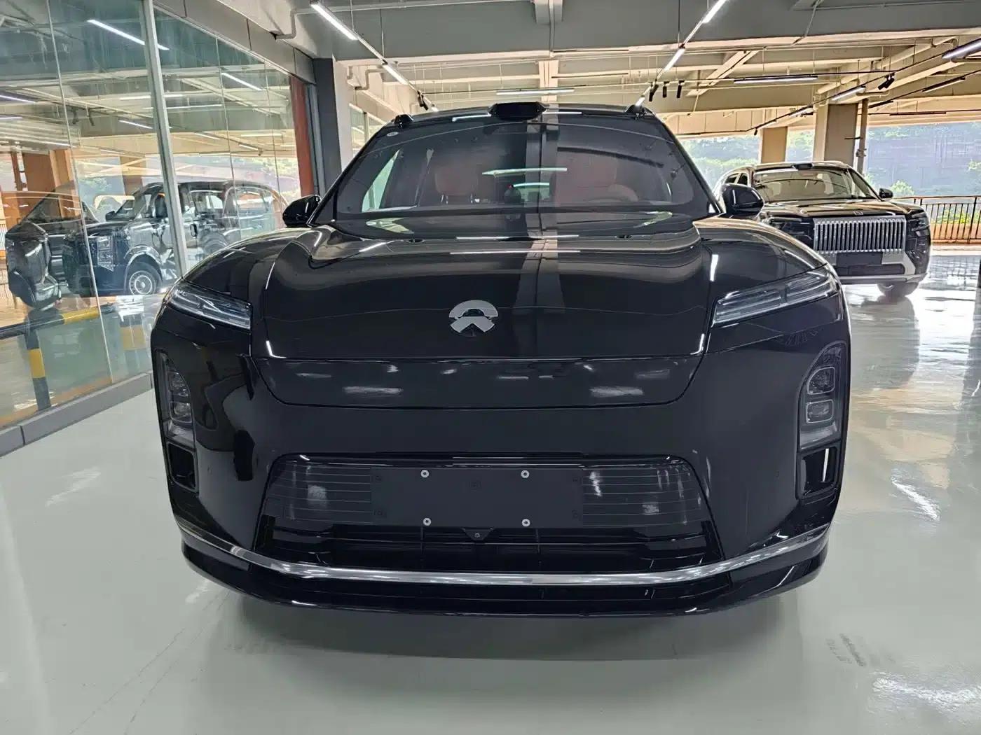 NIO ES8 2026 Model Six-Seat Executive Luxury Edition — миниатюра 2