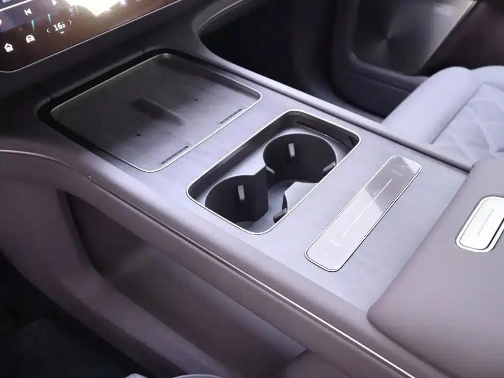NIO ES8 2026 Five-Seat Executive Luxury Edition — миниатюра 12