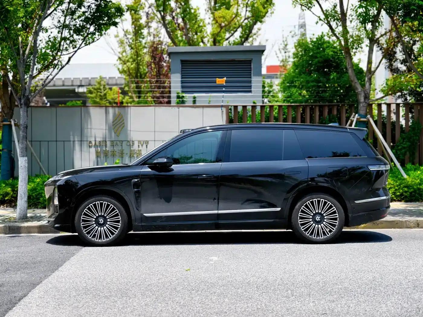 NIO ES8 2026 Model Six-Seat Executive Luxury Edition — миниатюра 3