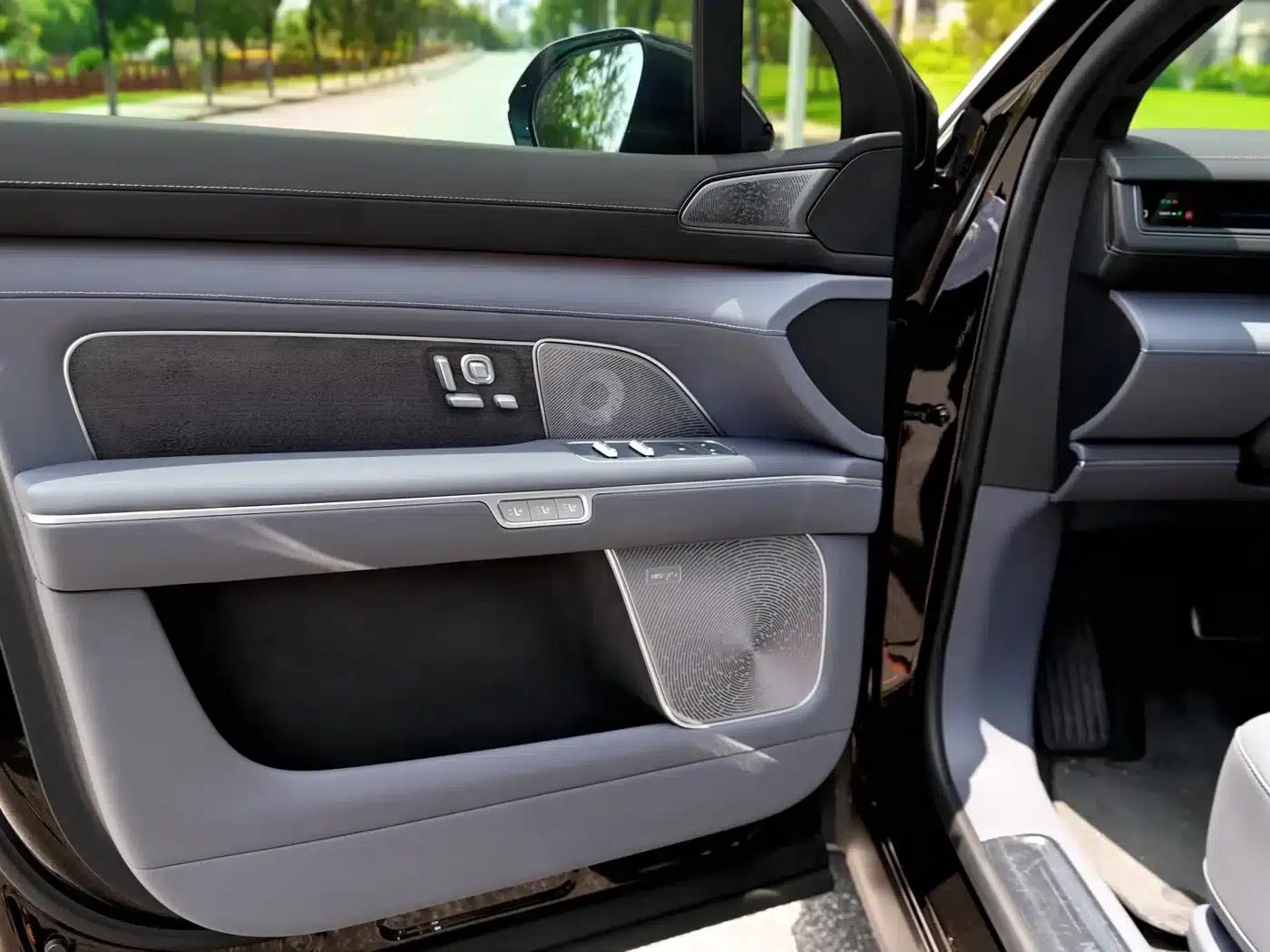 NIO ES8 2026 Model Six-Seat Executive Luxury Edition — миниатюра 10