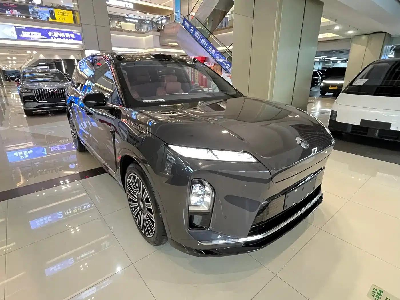 NIO ES8 2026 Model Six-Seat Executive Luxury Edition — миниатюра 1