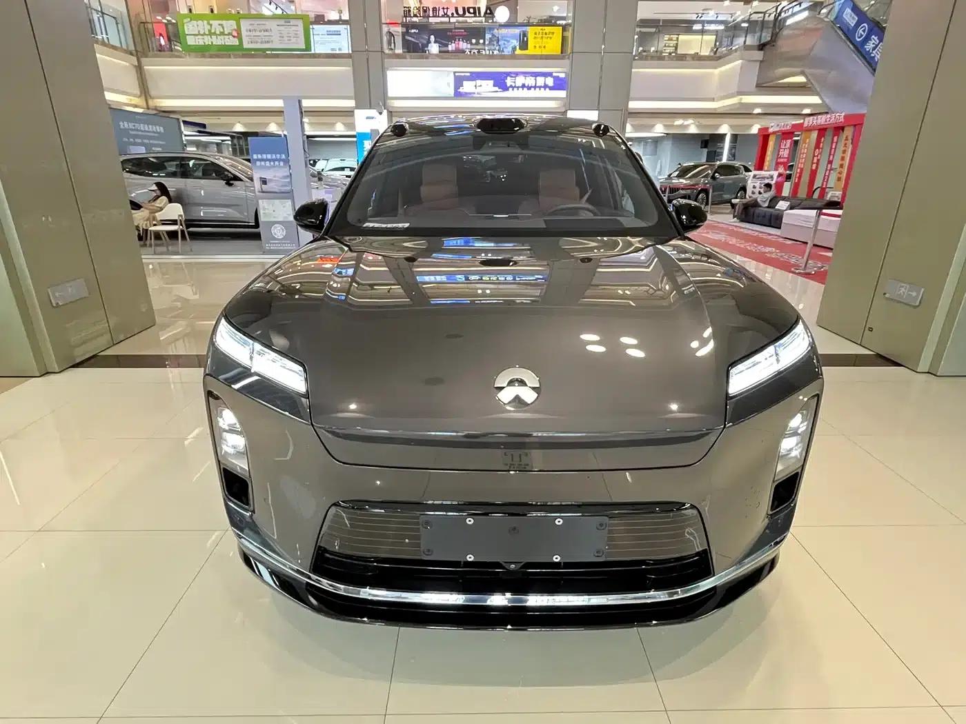 NIO ES8 2026 Model Six-Seat Executive Luxury Edition — миниатюра 2