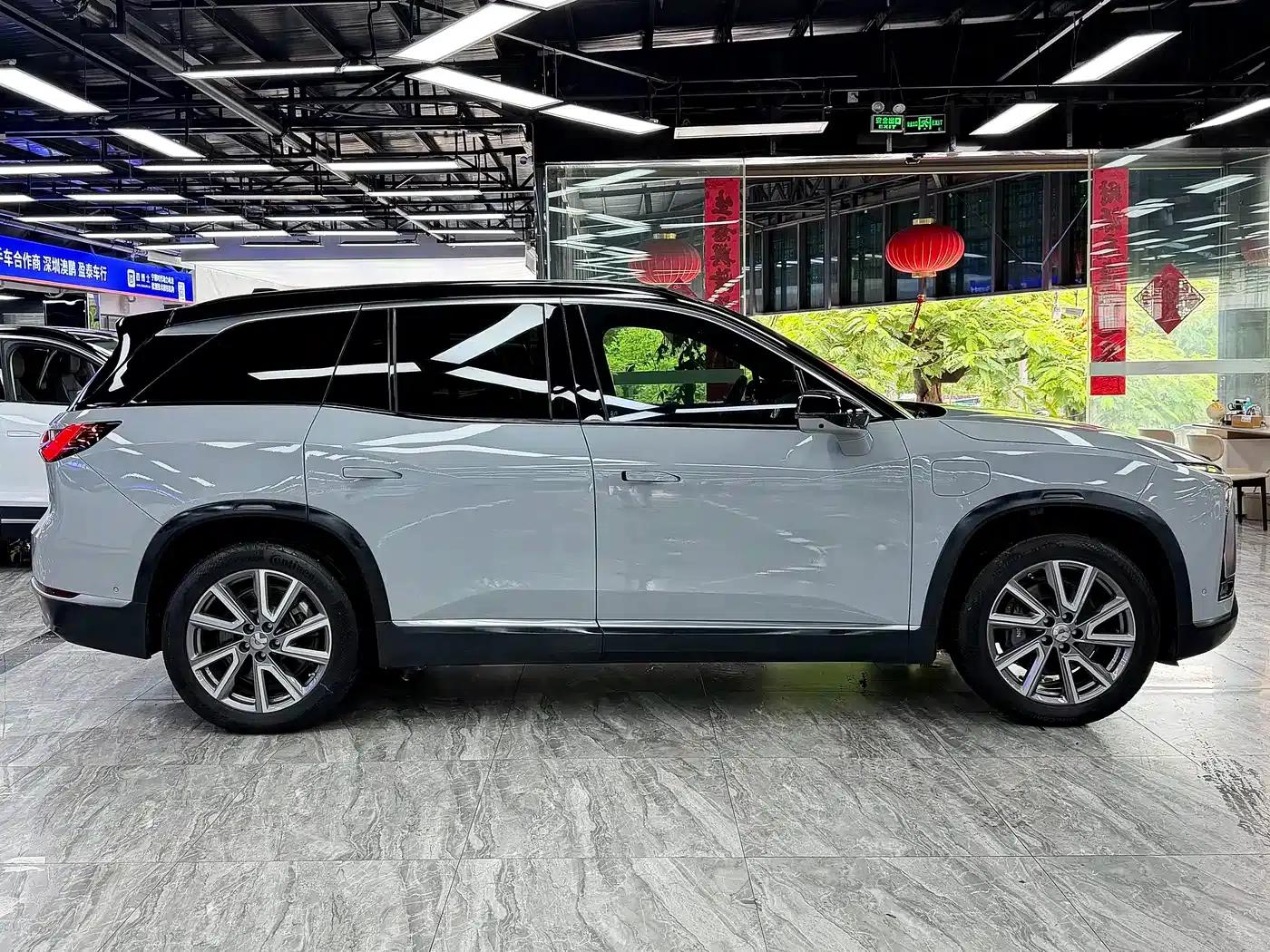 NIO ES8 2020 Model 580KM Seven-Seater — миниатюра 3
