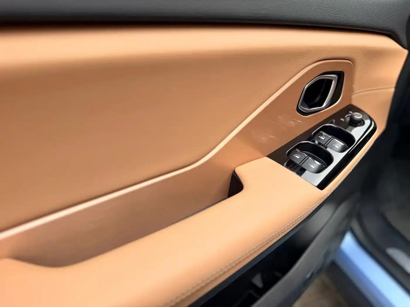 NIO ES8 2018 355KM Base Edition Seven-Seat Version — миниатюра 15