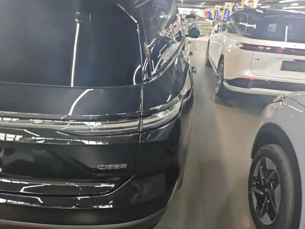 NIO ES8 2023 75kWh Executive Edition — миниатюра 8