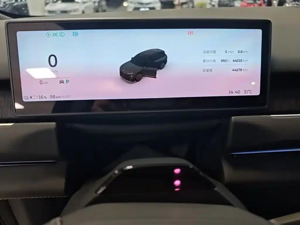 NIO ES8 2024 model 75kWh — миниатюра 12