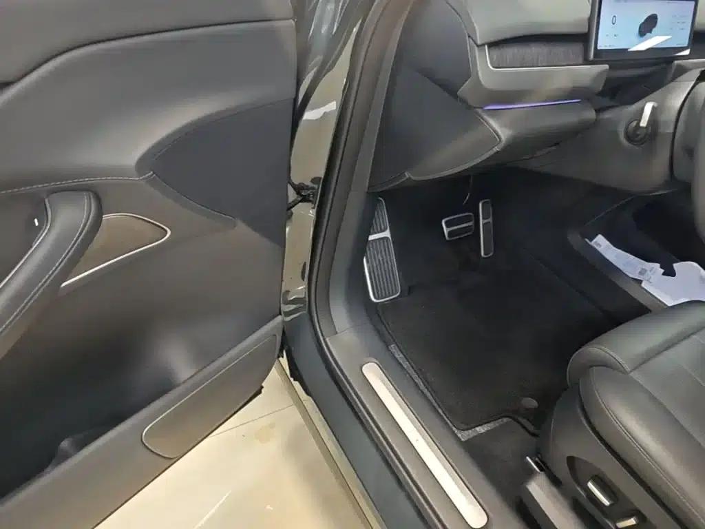 NIO ES8 2024 model 75kWh — миниатюра 16