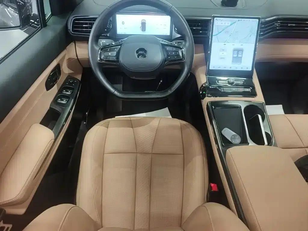 NIO ES8 2020 Model 580KM Six-Seater — миниатюра 11