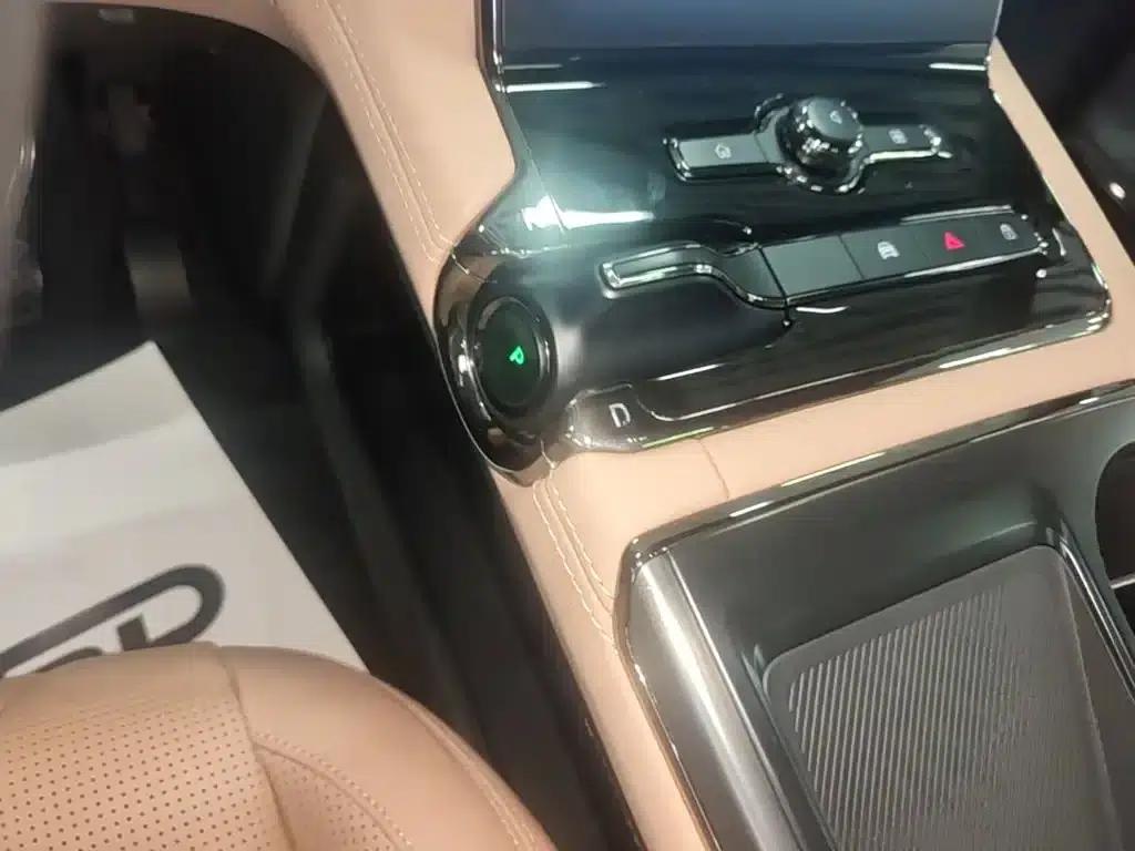 NIO ES8 2020 Model 580KM Six-Seater — миниатюра 14