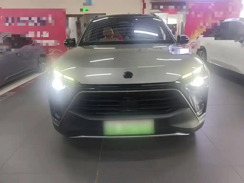 NIO ES8 2020 Model 580KM Six-Seater — миниатюра 3