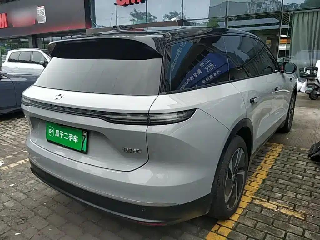 NIO ES8 2023 model 75kWh — миниатюра 7