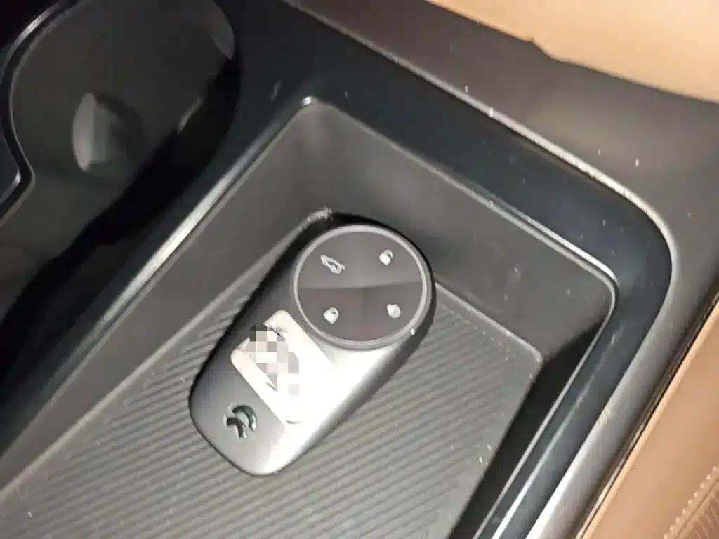 NIO ES8 2020 Model 415KM Seven-Seater — миниатюра 9