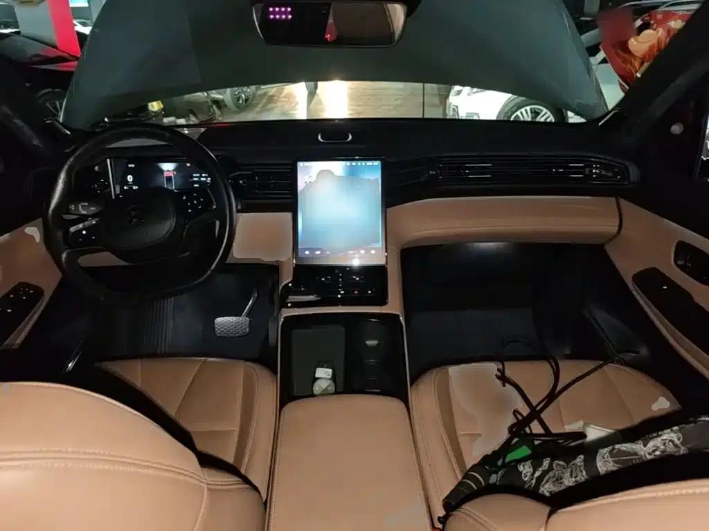 NIO ES8 2020 Model 415KM Seven-Seater — миниатюра 10