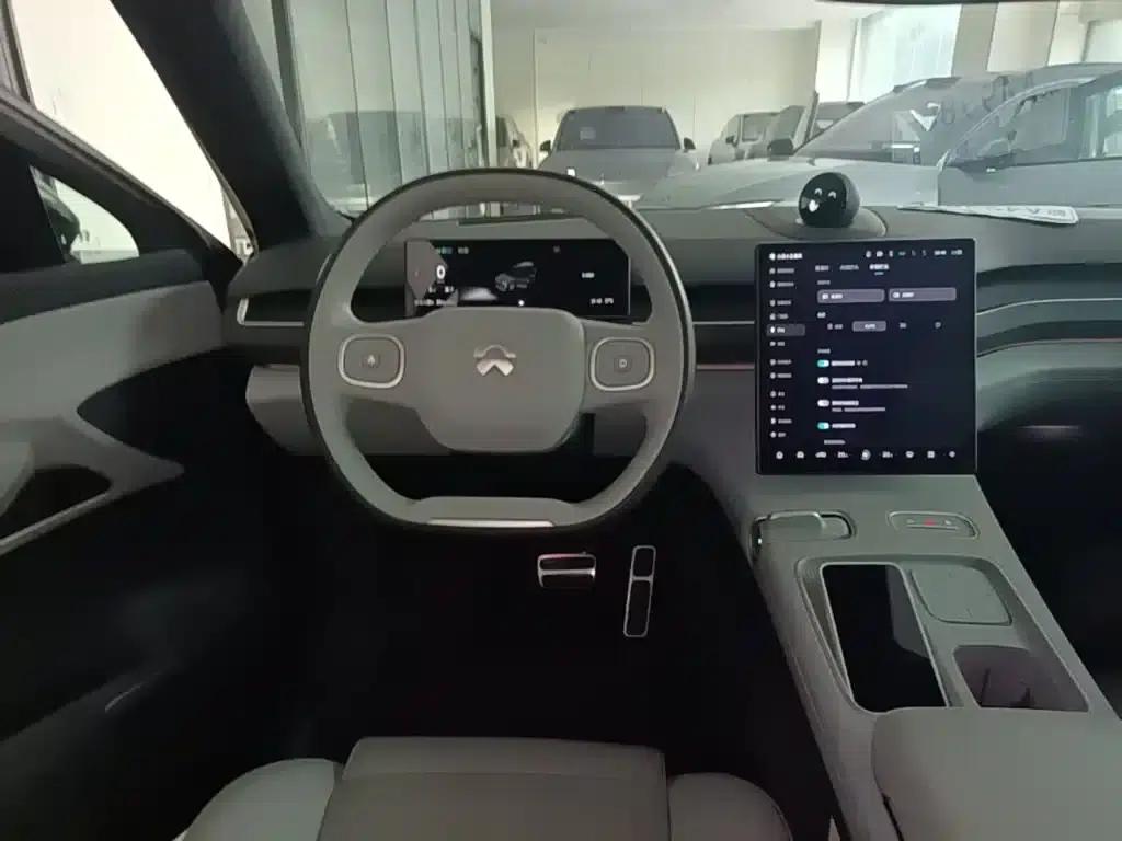 NIO ES8 2024 model 75kWh — миниатюра 11