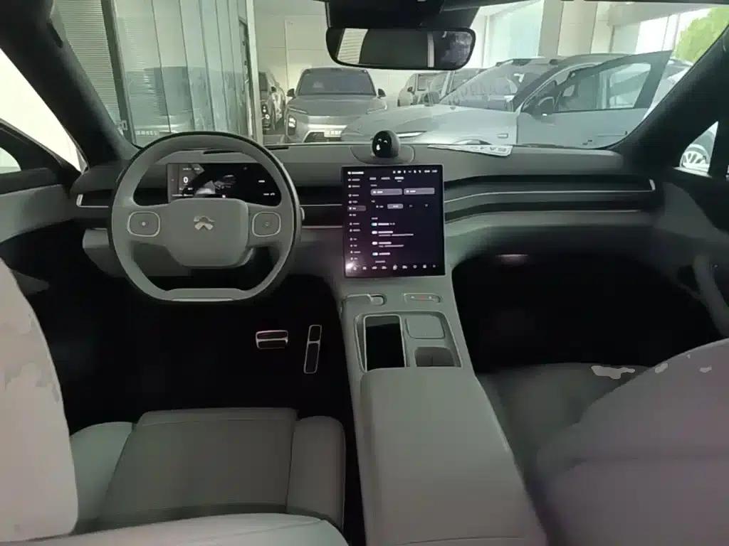 NIO ES8 2024 model 75kWh — миниатюра 10