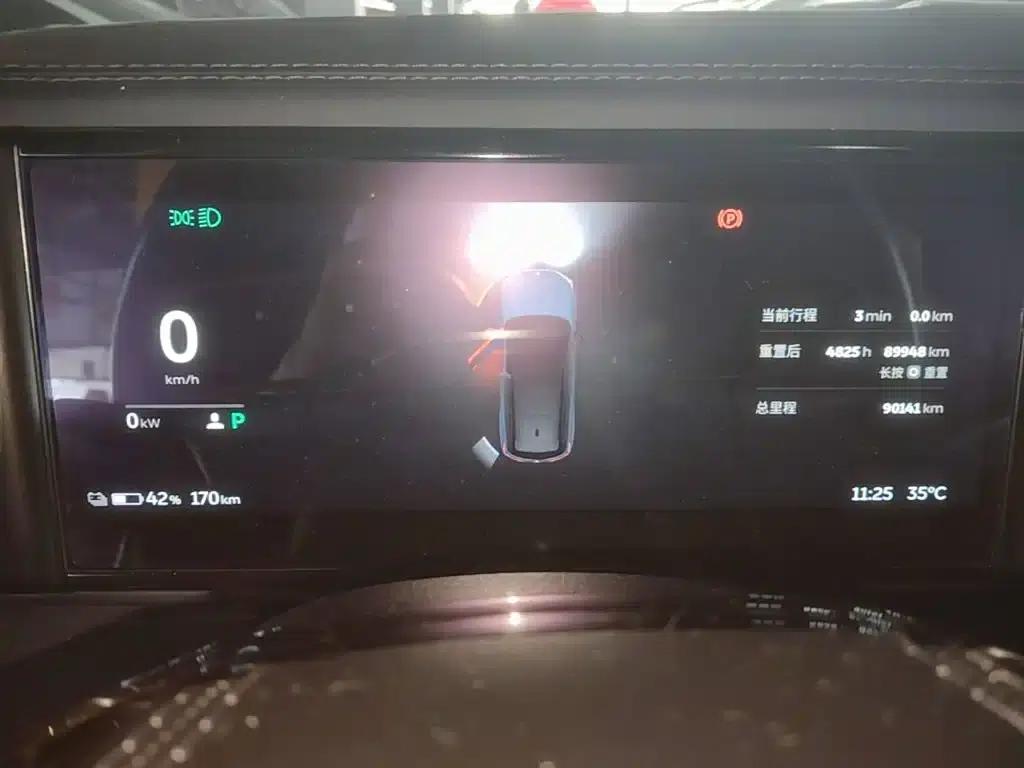 NIO ES8 2020 Model 415KM Seven-Seater — миниатюра 12