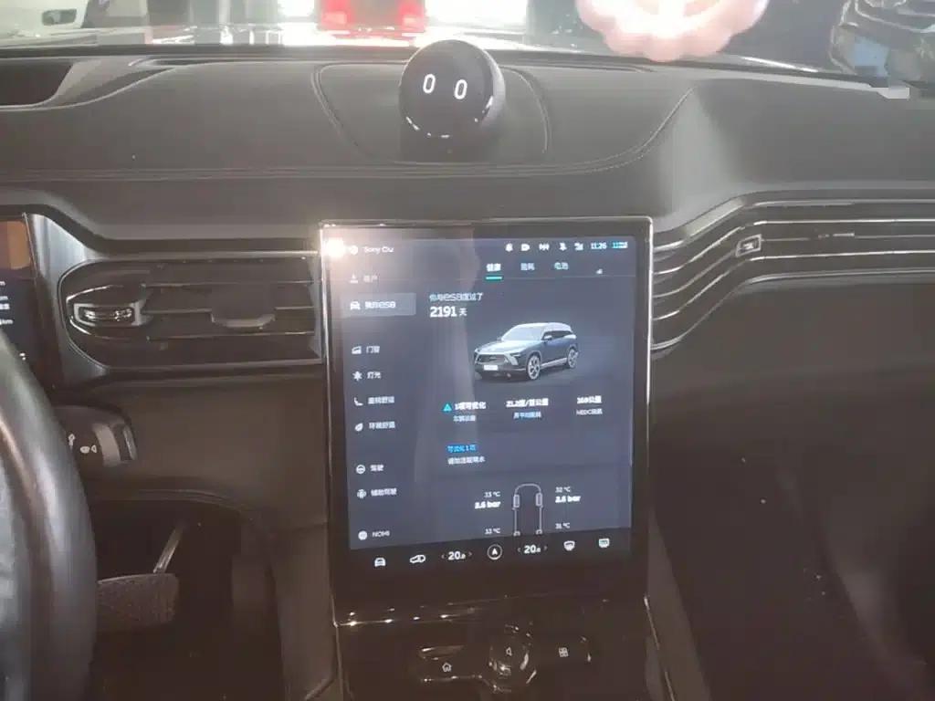 NIO ES8 2020 Model 415KM Seven-Seater — миниатюра 13
