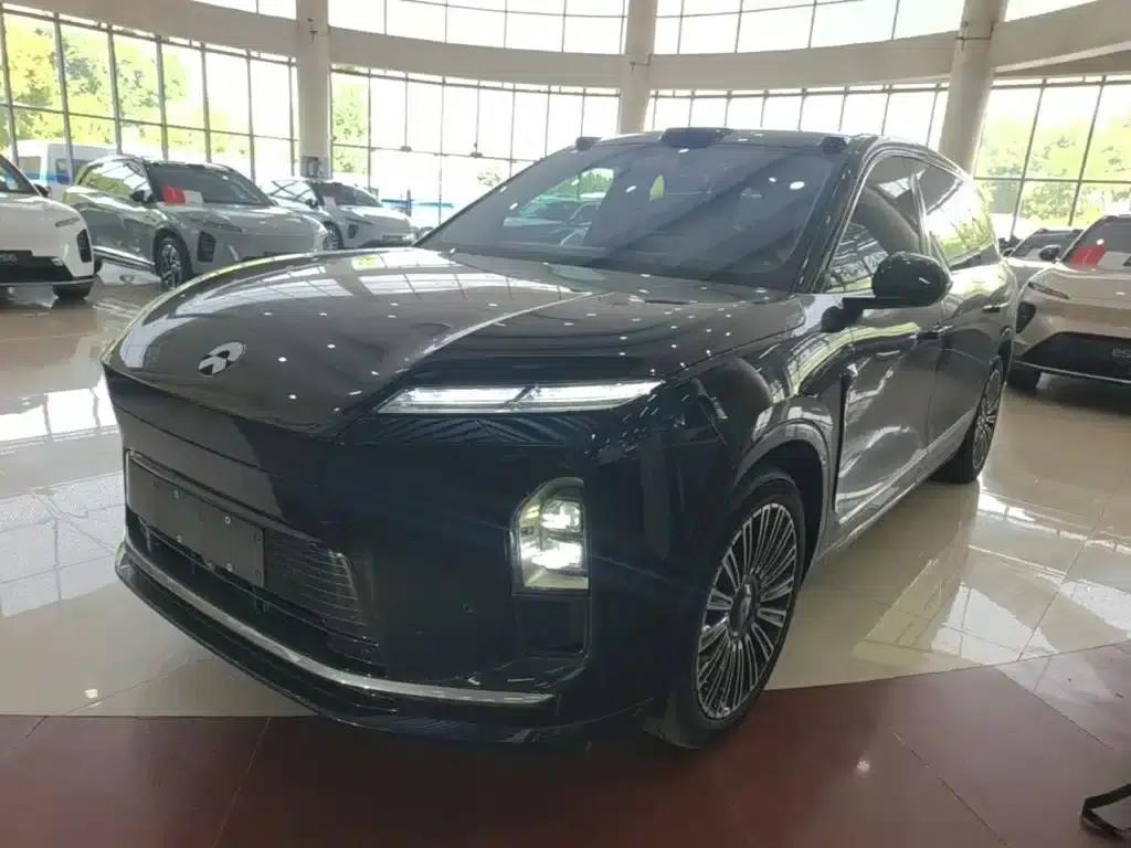 NIO ES8 2026 Seven-Seat Executive Luxury Edition — миниатюра 1