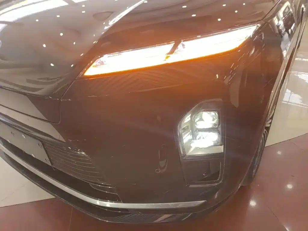 NIO ES8 2026 Seven-Seat Executive Luxury Edition — миниатюра 24
