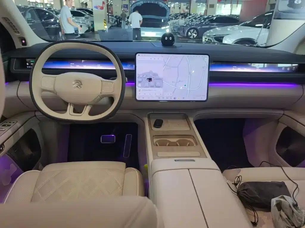 NIO ES8 2026 Seven-Seat Executive Luxury Edition — миниатюра 10