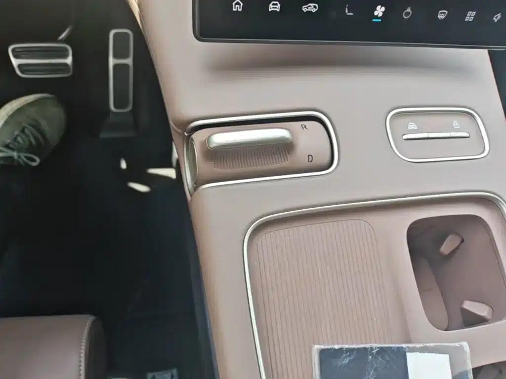 NIO ES8 2024 model 75kWh — миниатюра 14