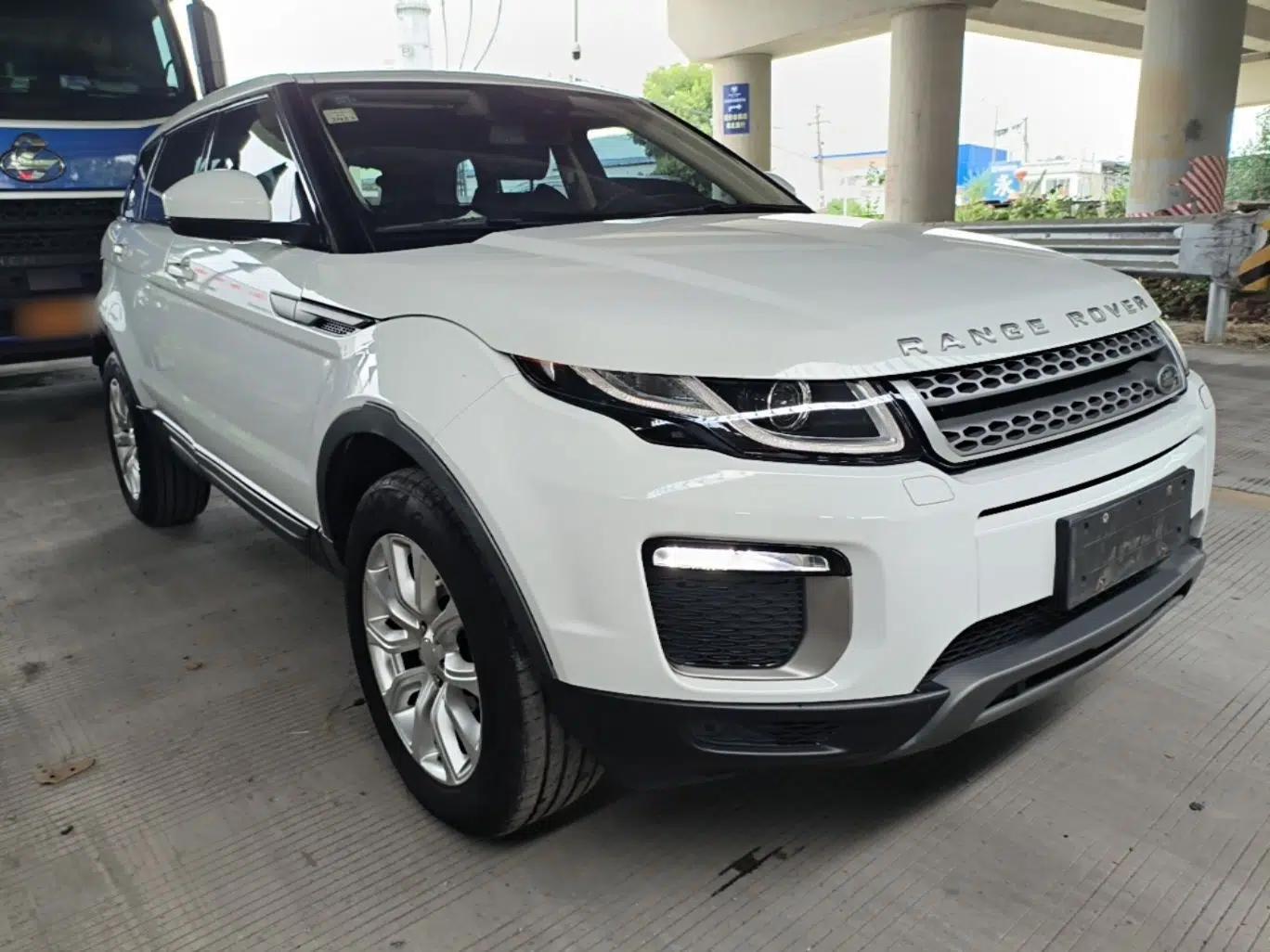 Land Rover Range Evoque 2016 2.0T PURE Style Edition — миниатюра 3