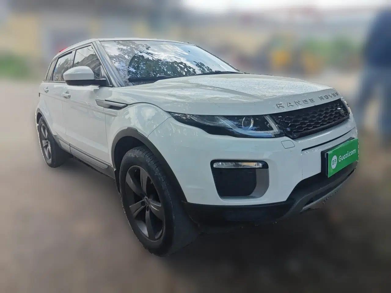Land Rover Range Evoque 2017 2.0T SE Smart Glow Edition — миниатюра 3