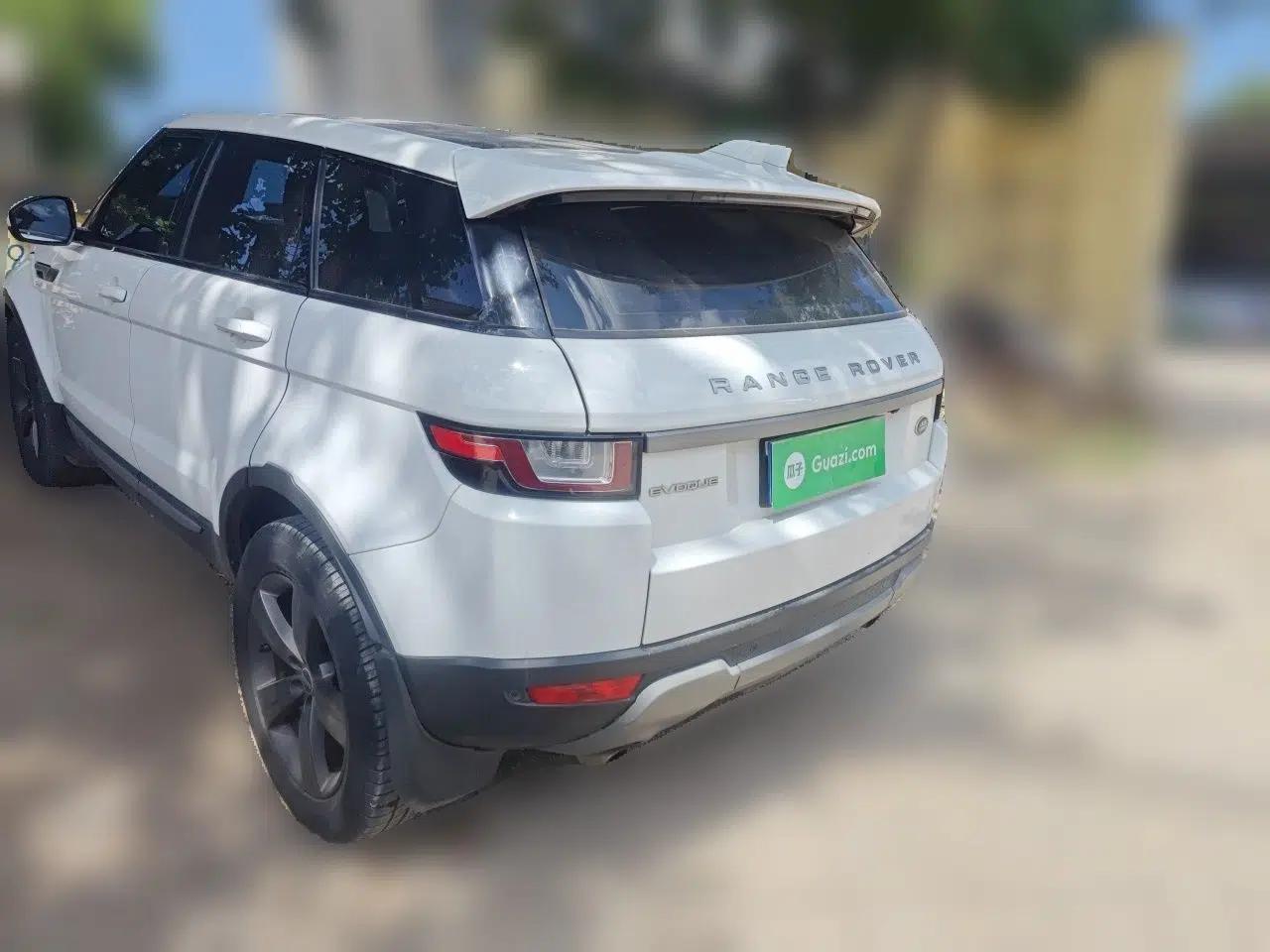 Land Rover Range Evoque 2017 2.0T SE Smart Glow Edition — миниатюра 5
